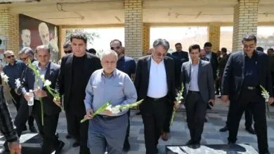 استاندار کردستان به مقام شهدای سقز ادای احترام کرد استاندار کردستان به مقام شهدای سقز ادای احترام کرد