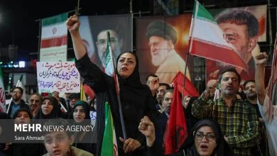 گرامیداشت شهدای ۱۷ شهریور در صد و نود و دومین شب تجمعات مردم مشهد گرامیداشت شهدای ۱۷ شهریور در صد و نود و دومین شب تجمعات مردم مشهد